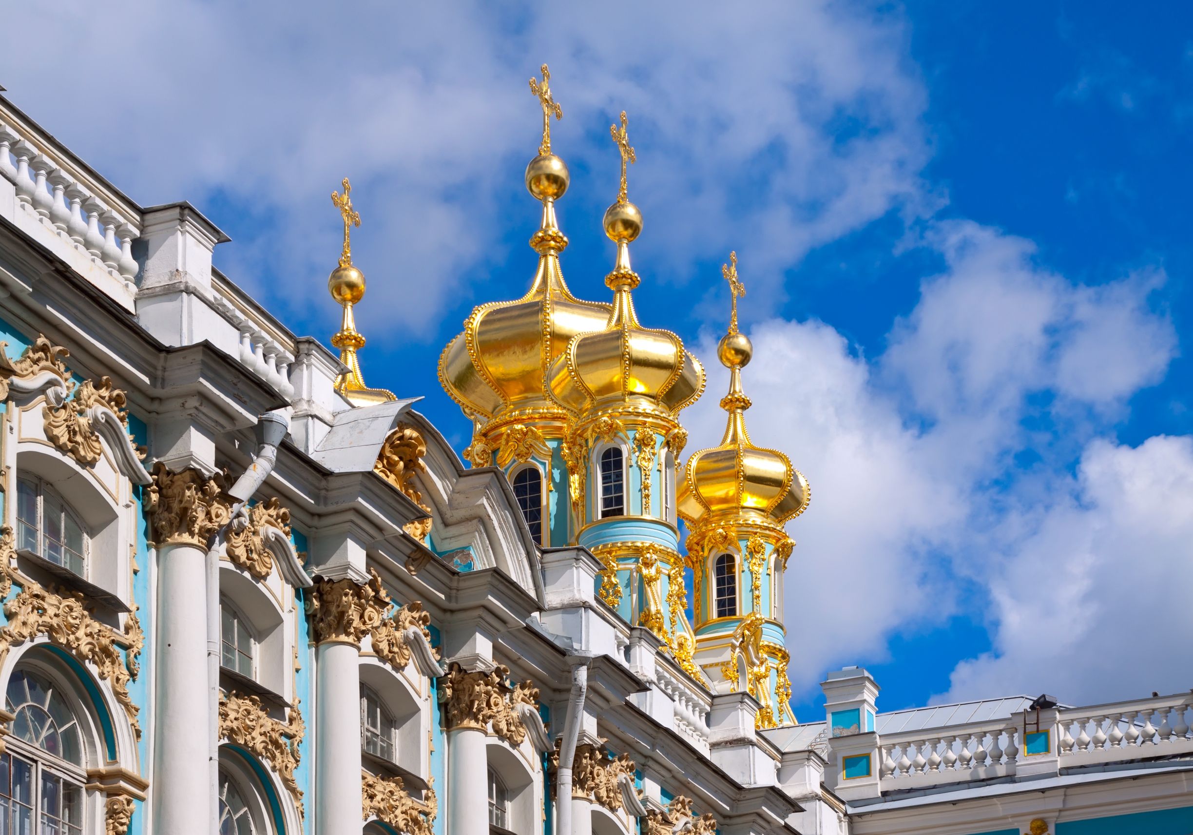 Cheap flight to St Petersburg