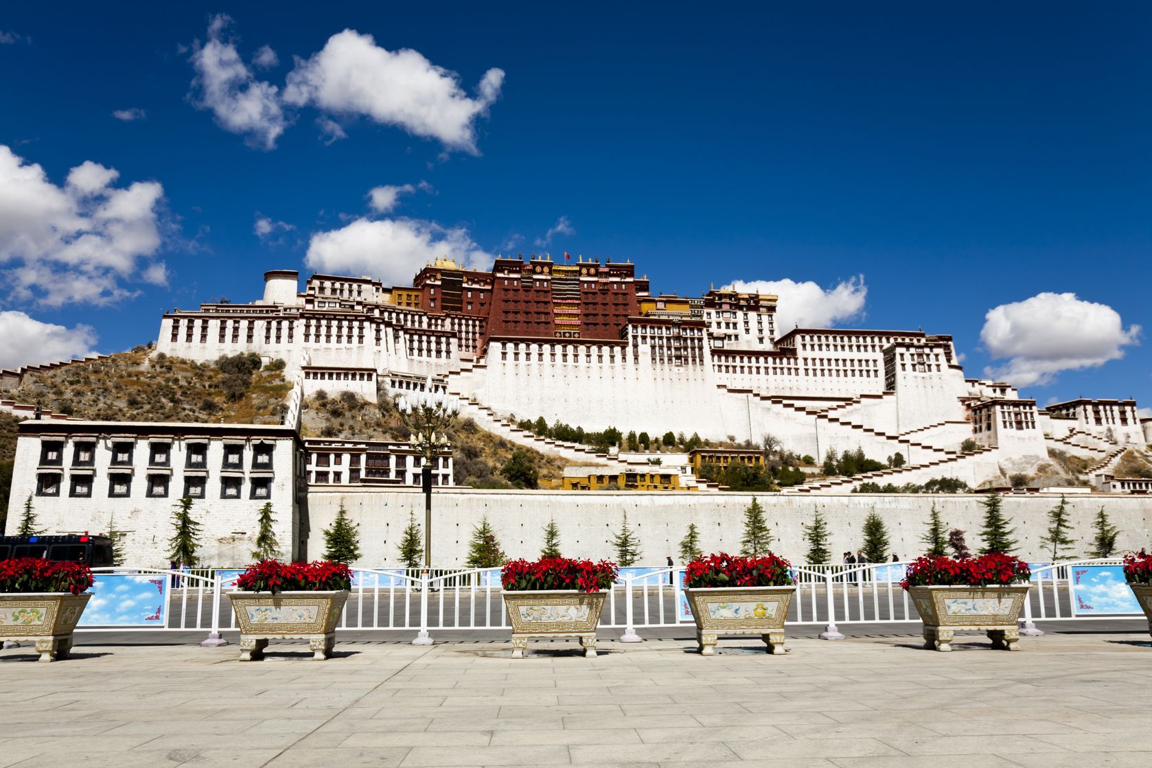 Cheap flight to Tibet